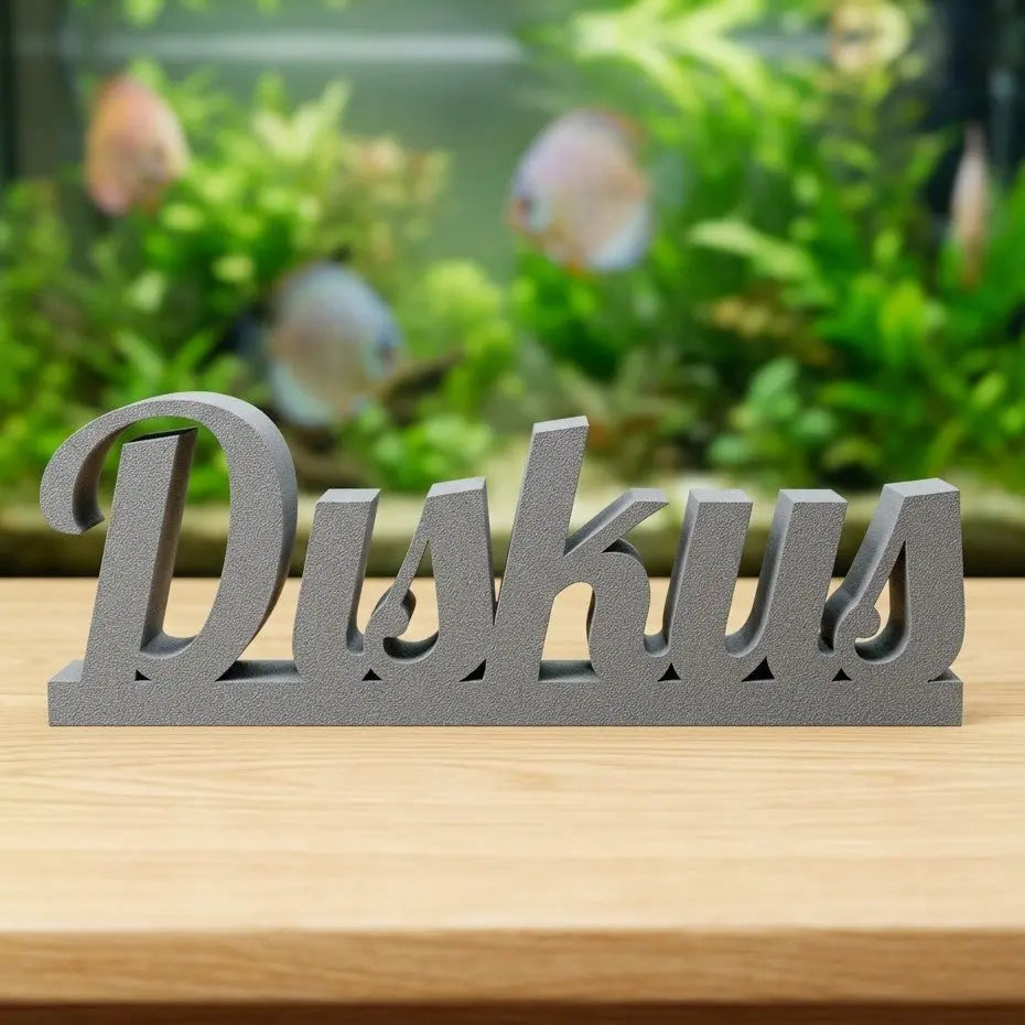 Diskus Schriftzug Deko (ca. 15 cm) – Hochwertiges PETG Aquarium Ornament - DS+ AquaTimo