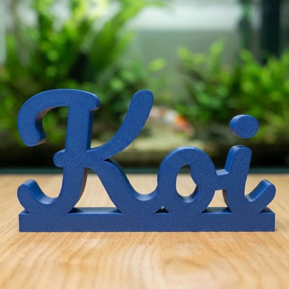 KOI Deko Schriftzug: Eleganz und Symbolik - DS+ AquaTimo