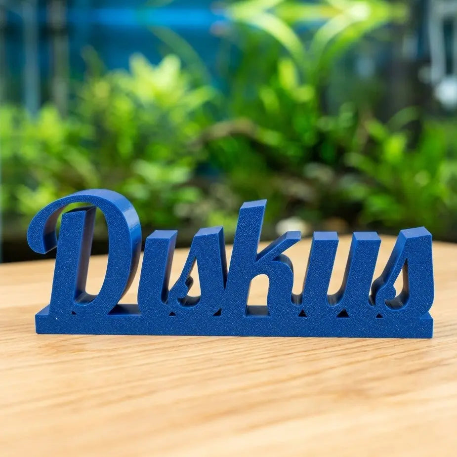 Diskus Schriftzug Deko (ca. 15 cm) – Hochwertiges PETG Aquarium Ornament - DS+ AquaTimo